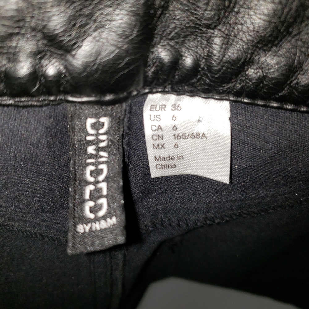 H&M Divided Faux Leather Shorts - Picture 4 of 5